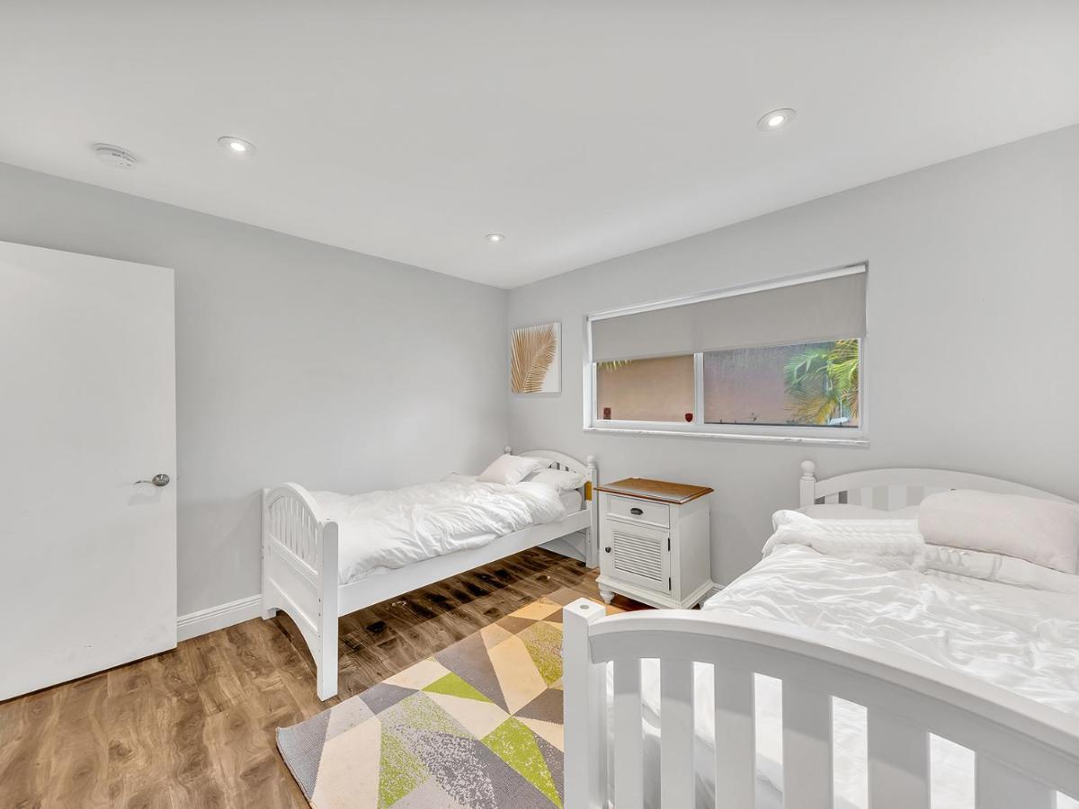Supervilla - 3Br/2Ba - Pool - Walk To Beach Hollywood Exteriör bild