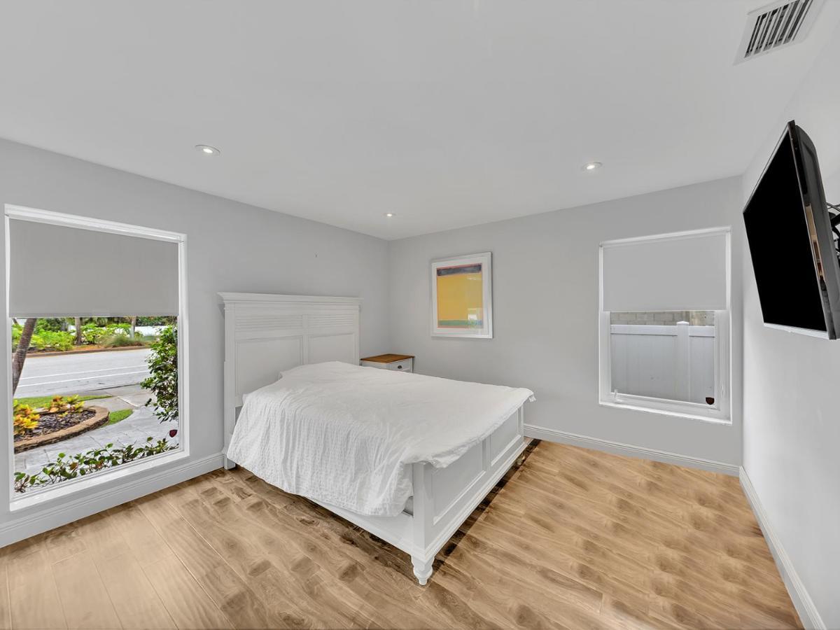 Supervilla - 3Br/2Ba - Pool - Walk To Beach Hollywood Exteriör bild