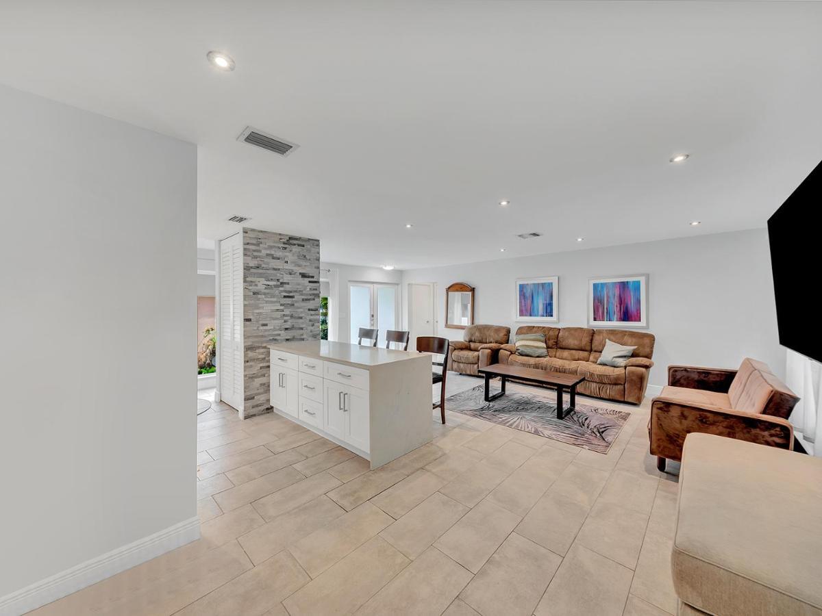 Supervilla - 3Br/2Ba - Pool - Walk To Beach Hollywood Exteriör bild