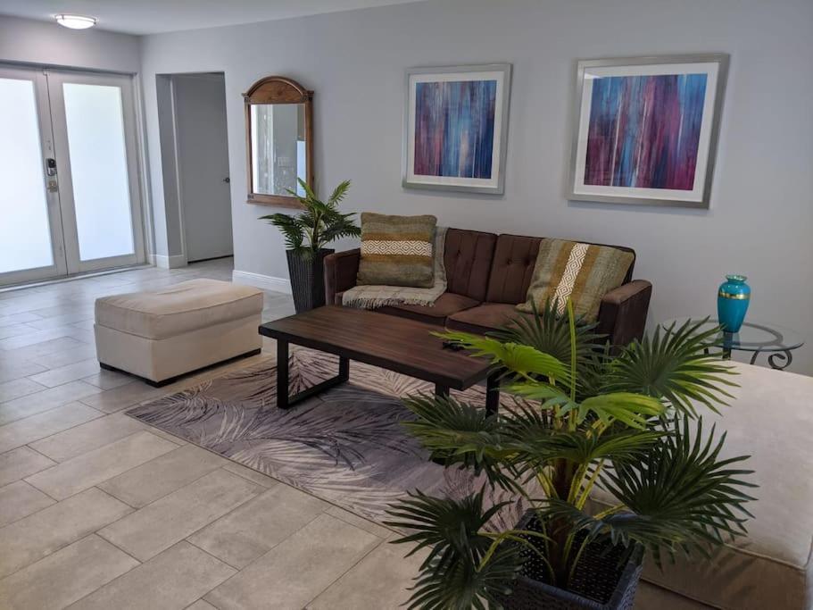 Supervilla - 3Br/2Ba - Pool - Walk To Beach Hollywood Exteriör bild